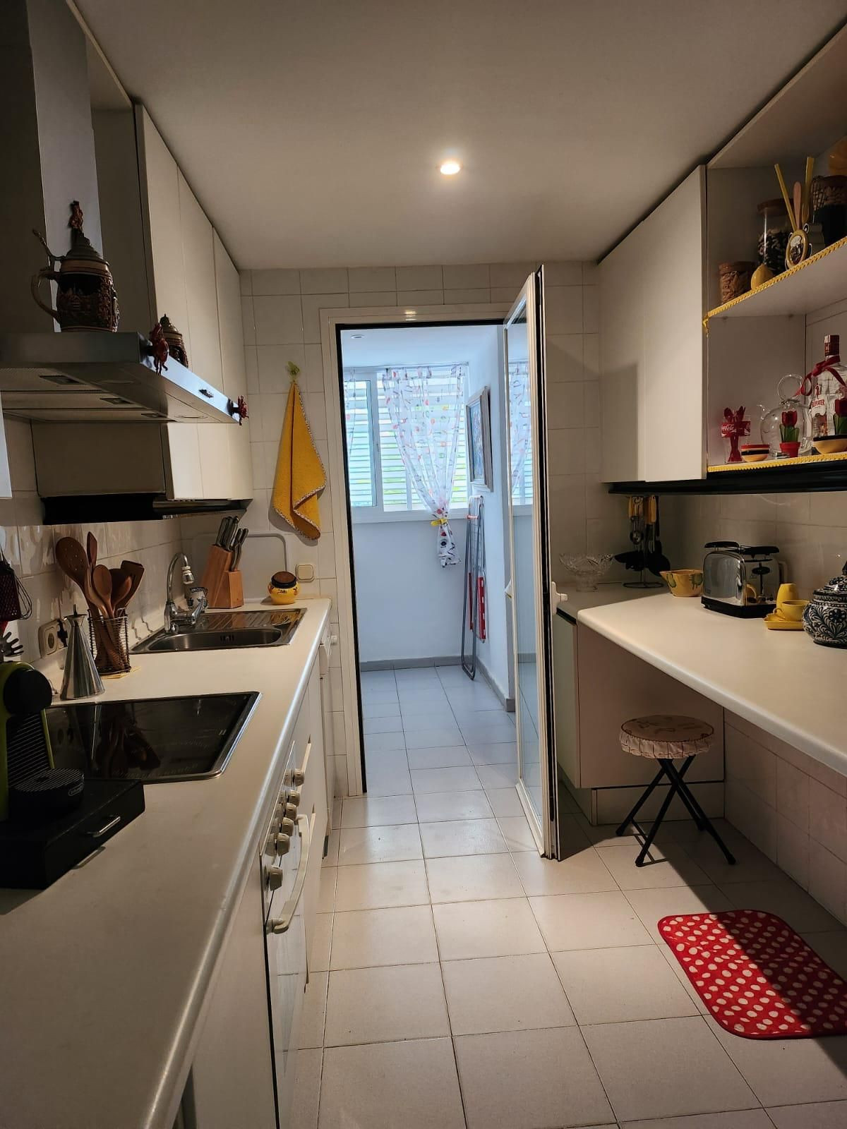 2 Bedroom Apartment in Marbella - Photo 10