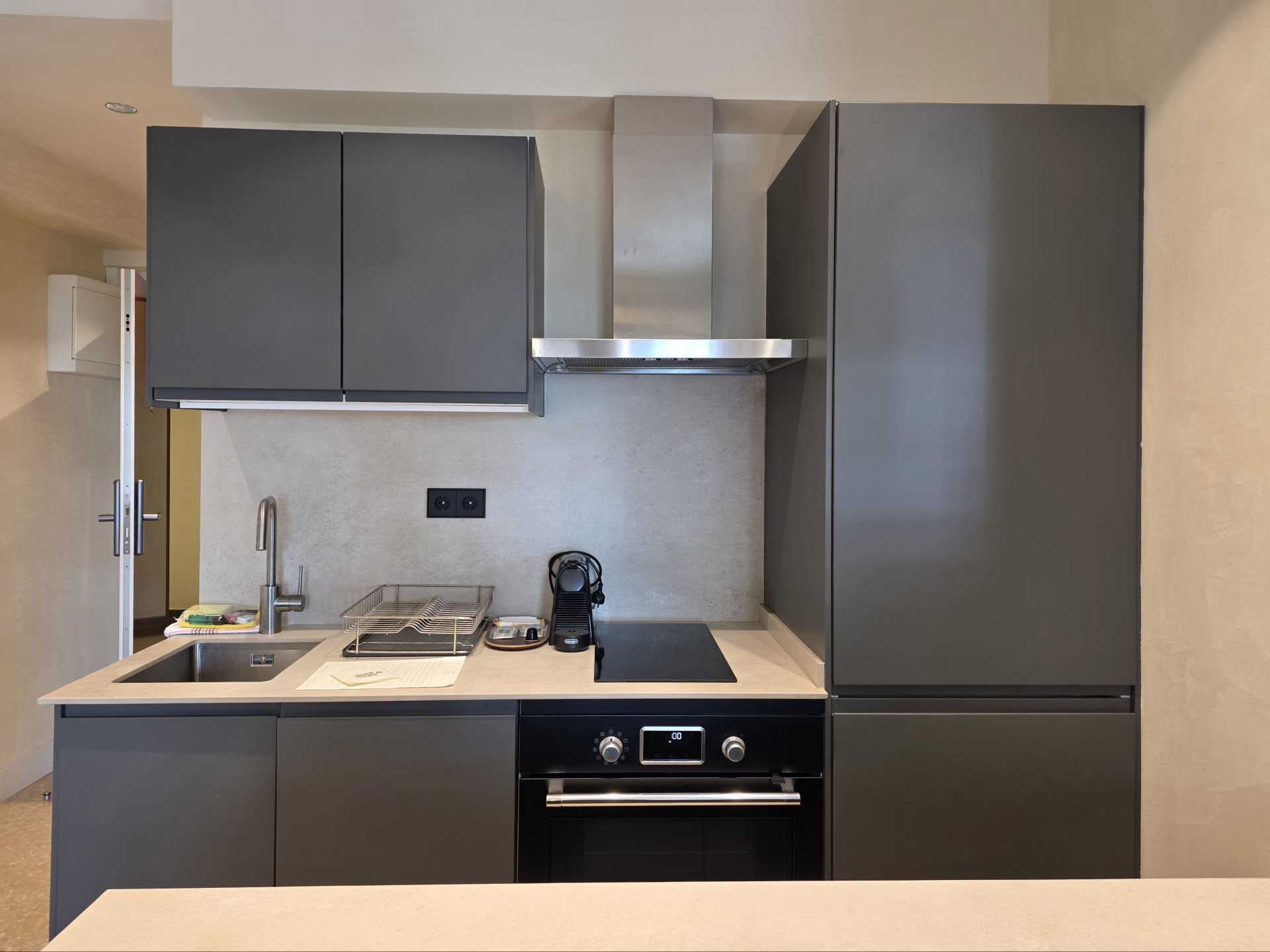 1 Bedroom Apartment in Marbella - Photo 17