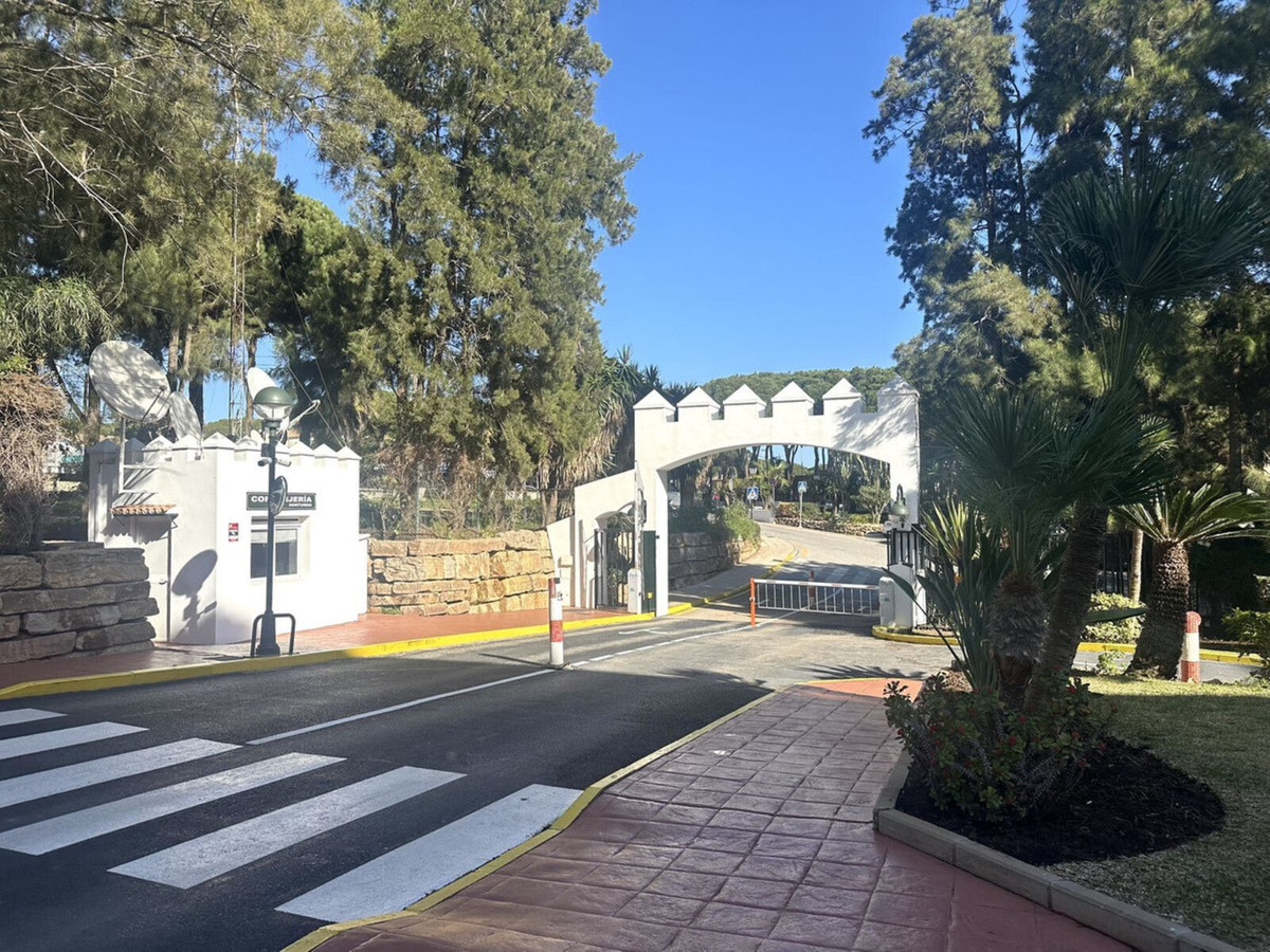 2 Bedroom Apartment in Mijas - Photo 56