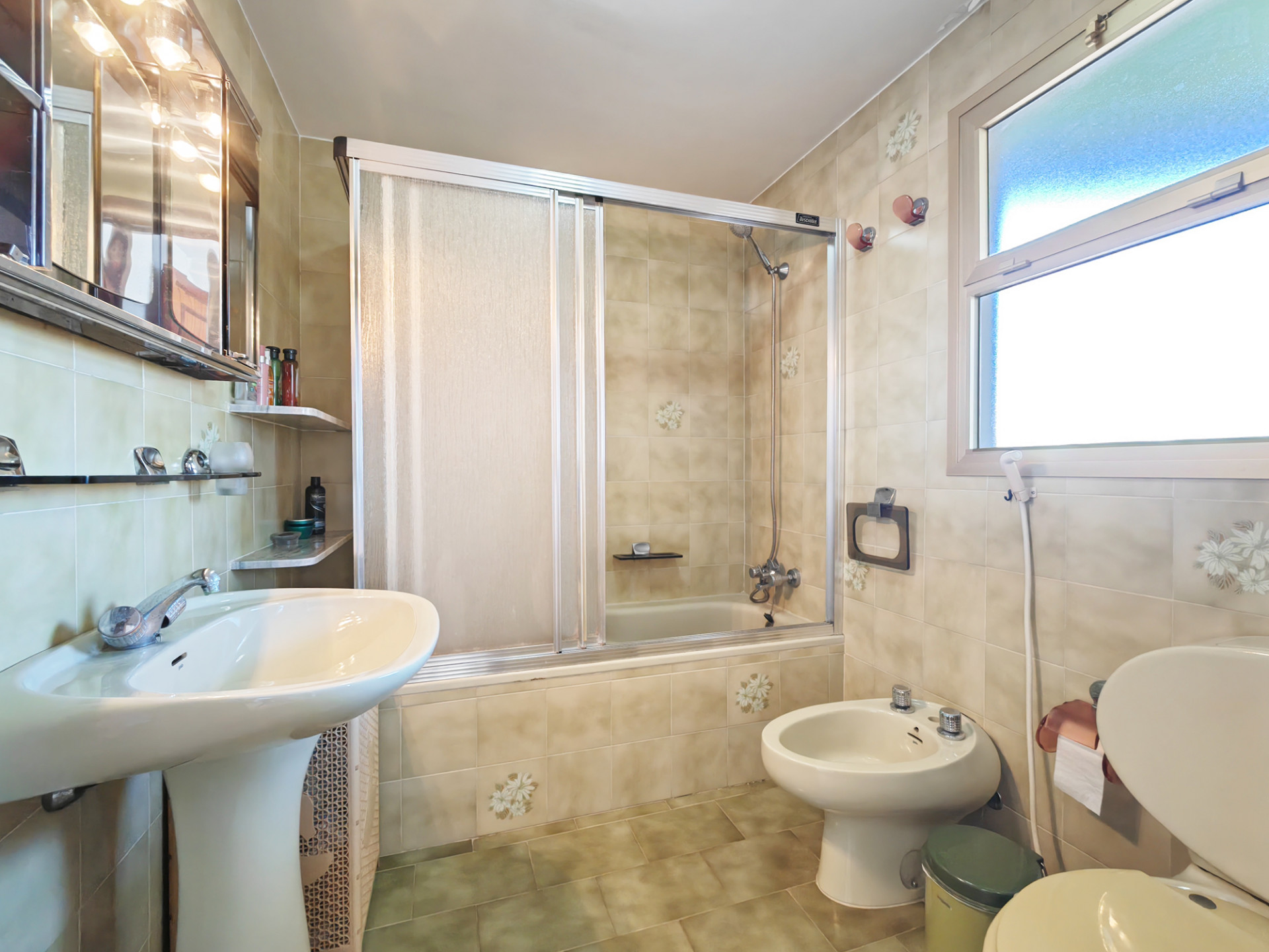 5 Bedroom Apartment in Fuengirola - Photo 13