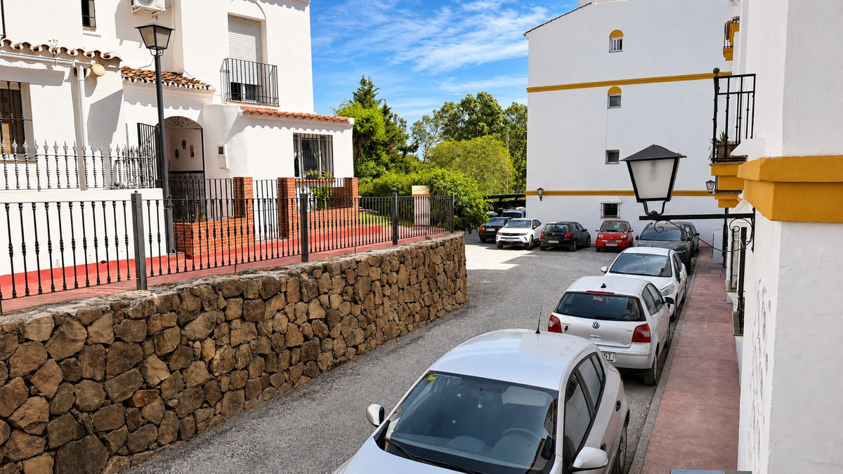 2 Bedroom Apartment in Estepona - Foto 21