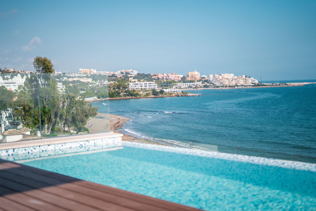 4 Bedroom Penthouse in Estepona - Photo 11