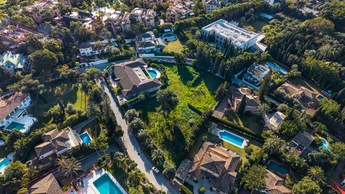 3,749 m² Plot in Marbella - Photo 6
