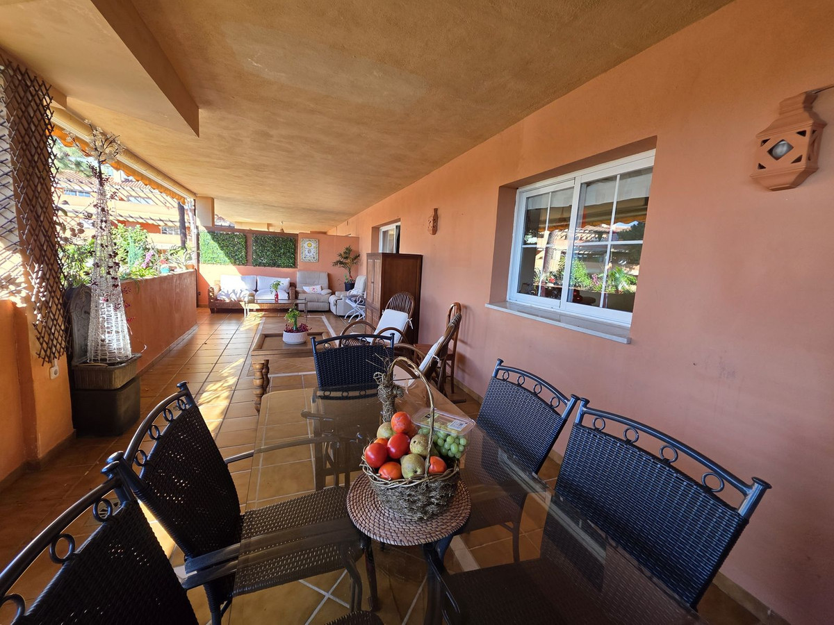 2 Bedroom Apartment in Marbella - Photo 6