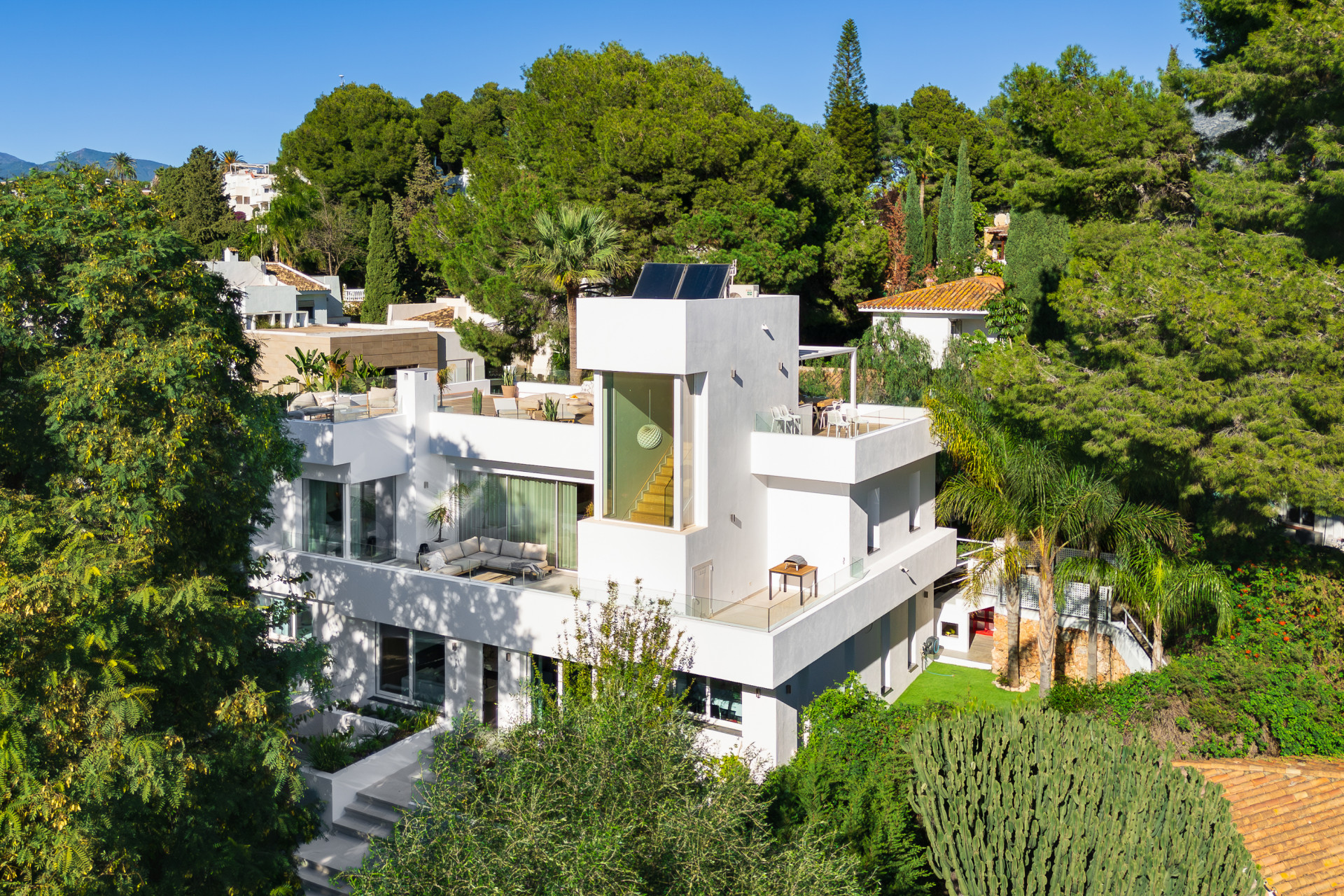 Villa in Nueva Andalucia