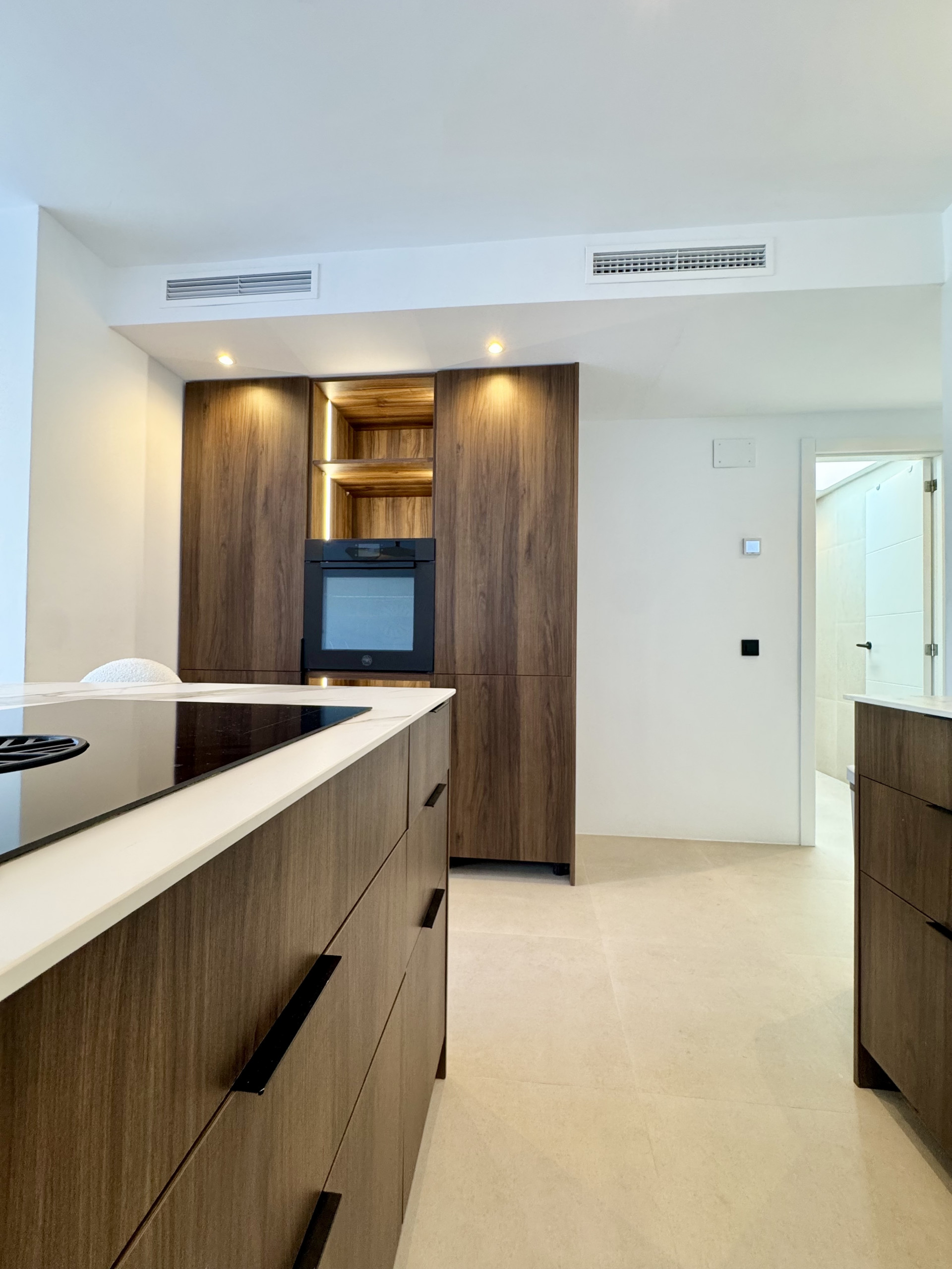 3 Bedroom Penthouse in Benahavís - Photo 10