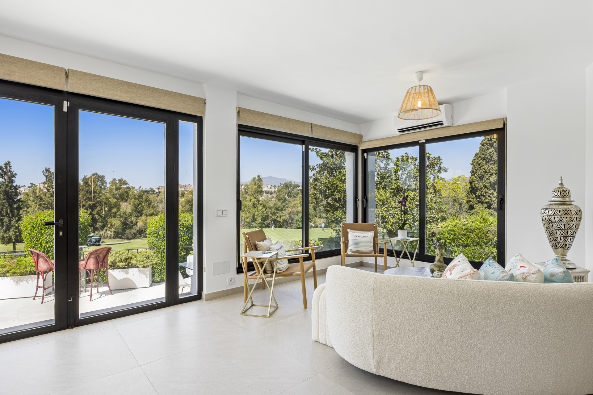 4 Bedroom Villa in San Pedro de Alcántara - Photo 5
