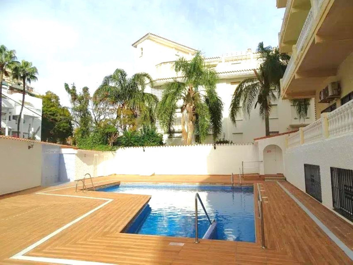 Apartment in Torremolinos - Photo 7