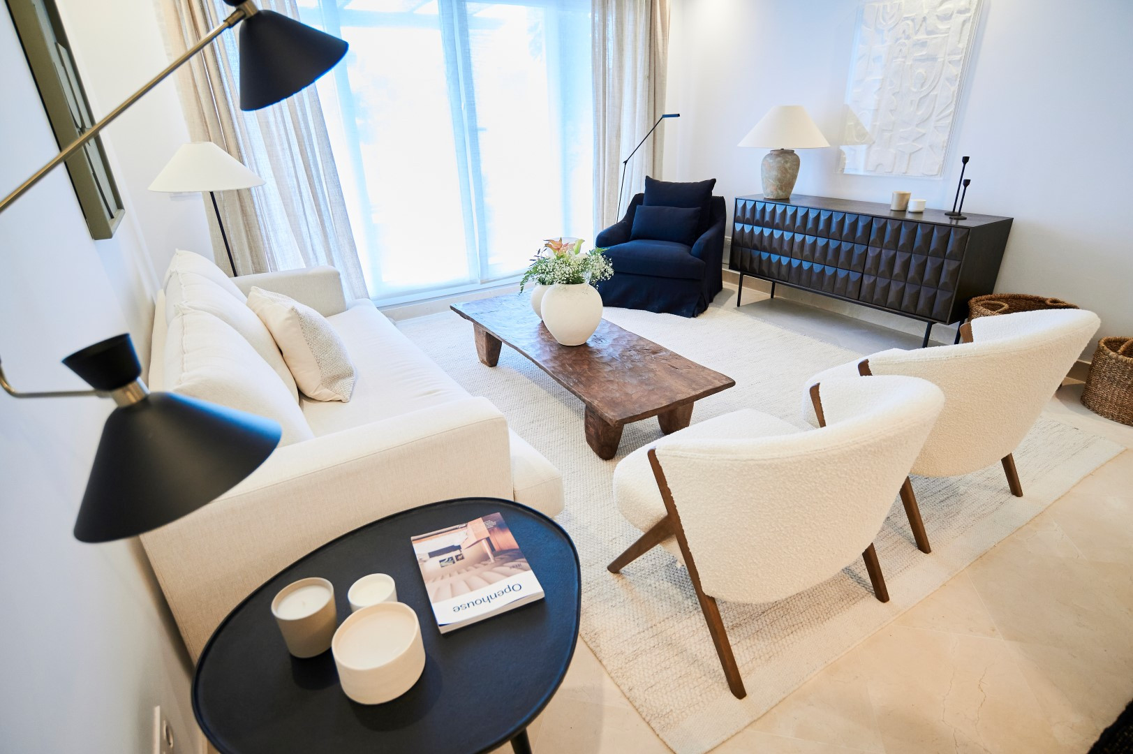 2 Bedroom Apartment in Marbella - Photo 2