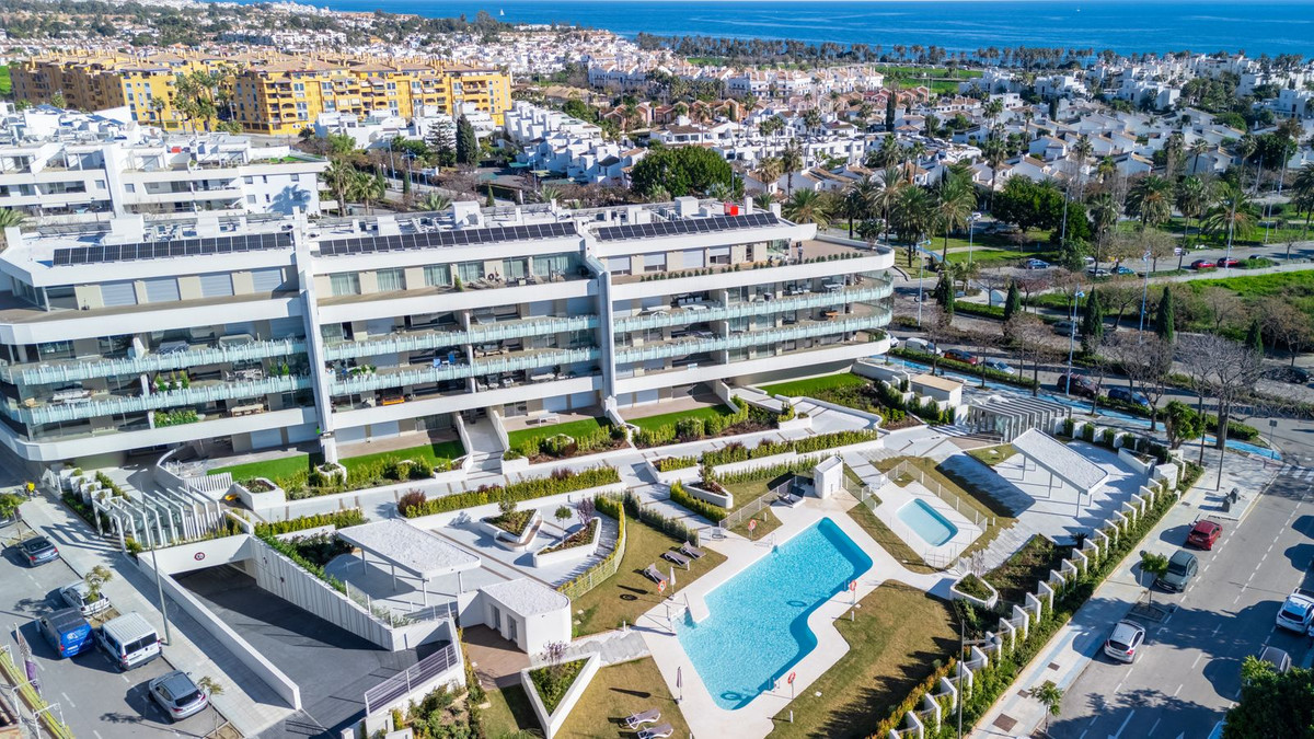 3 Bedroom Apartment in San Pedro de Alcántara - Photo 4