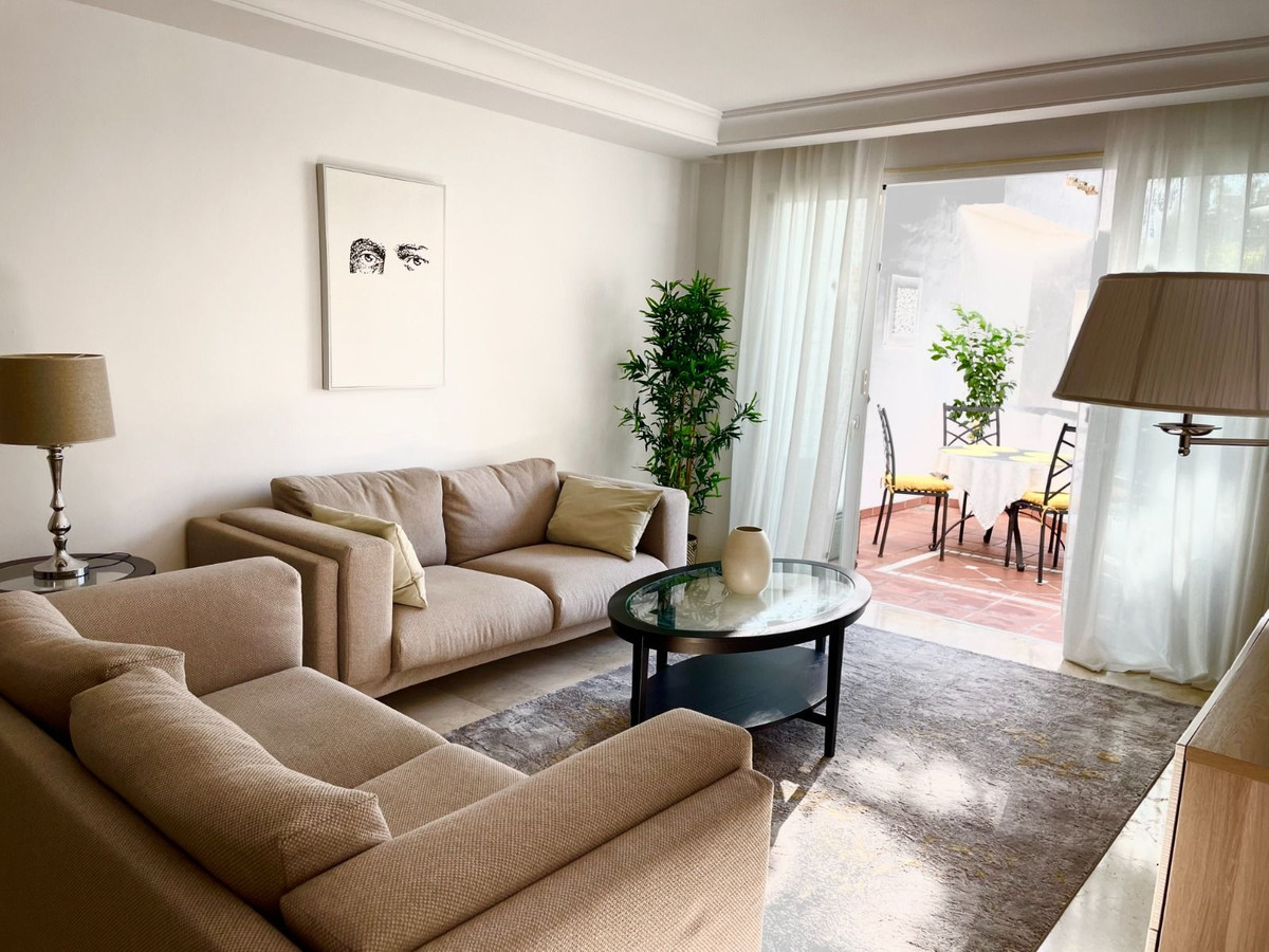 Apartment in Puerto Banus