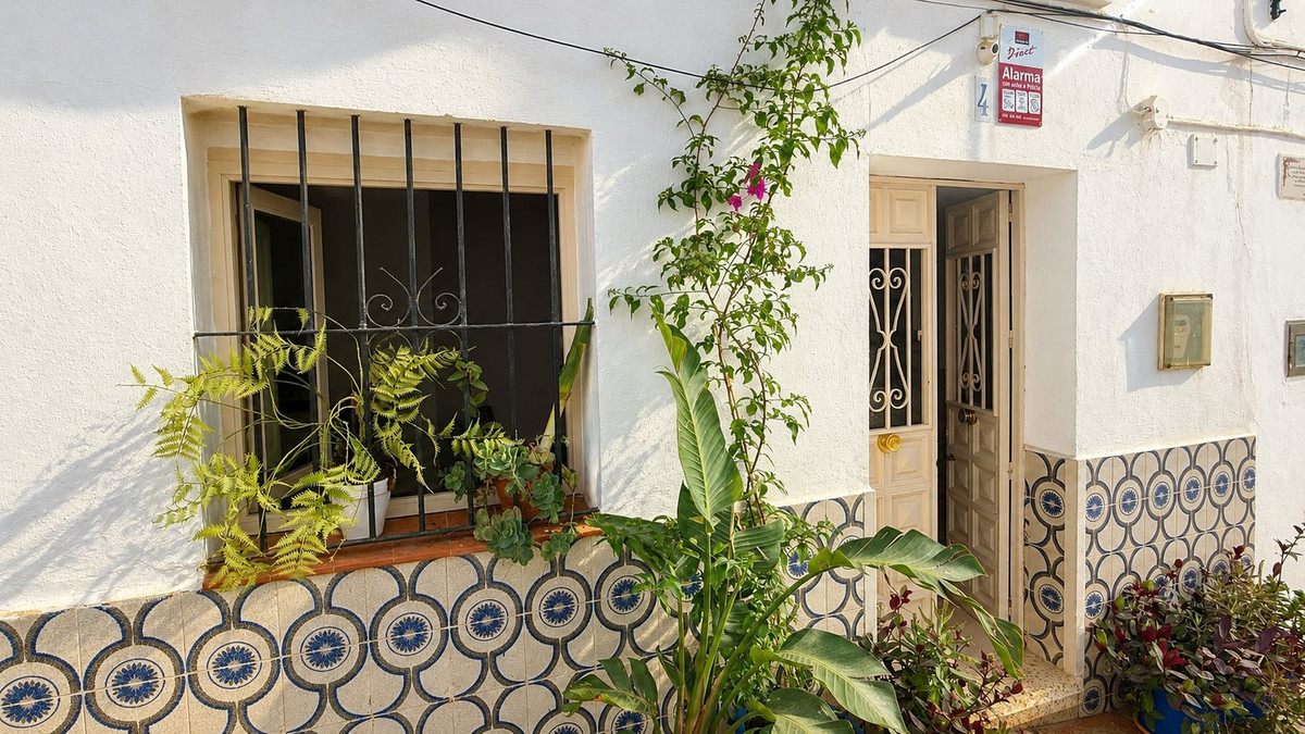 2 Bedroom Villa in Ojén - Photo 5