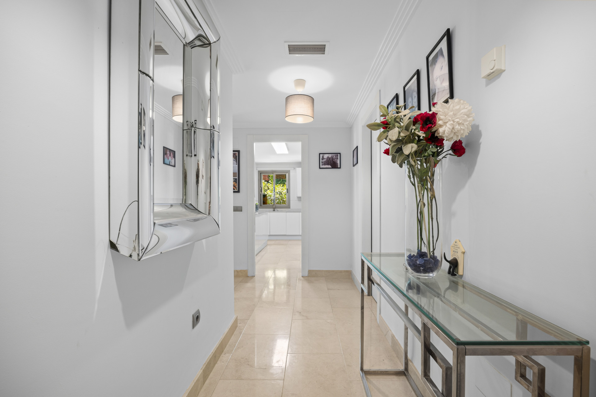 3 Bedroom Apartment in Benahavís - Foto 4
