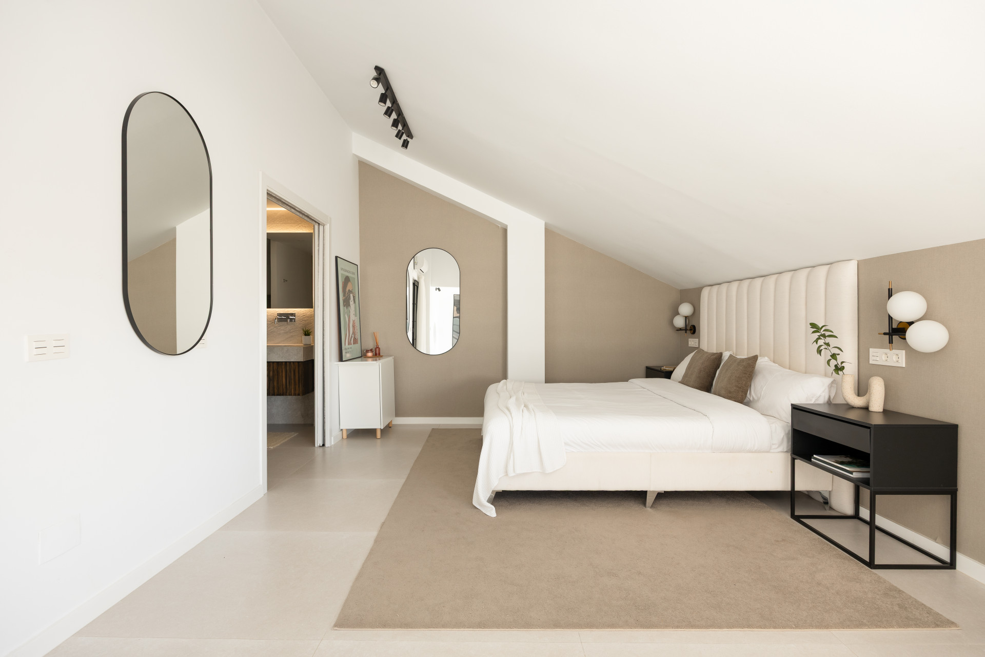 4 Bedroom Penthouse in San Pedro de Alcántara - Photo 8