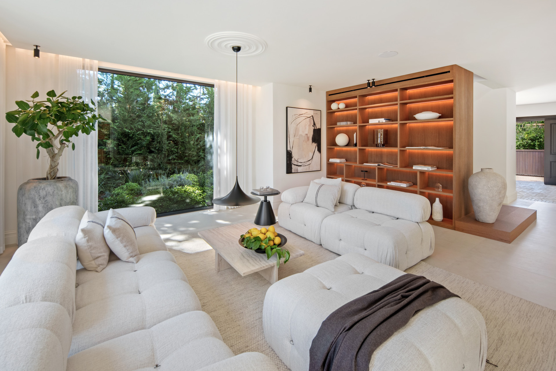 4 Bedroom Villa in Marbella - Photo 43