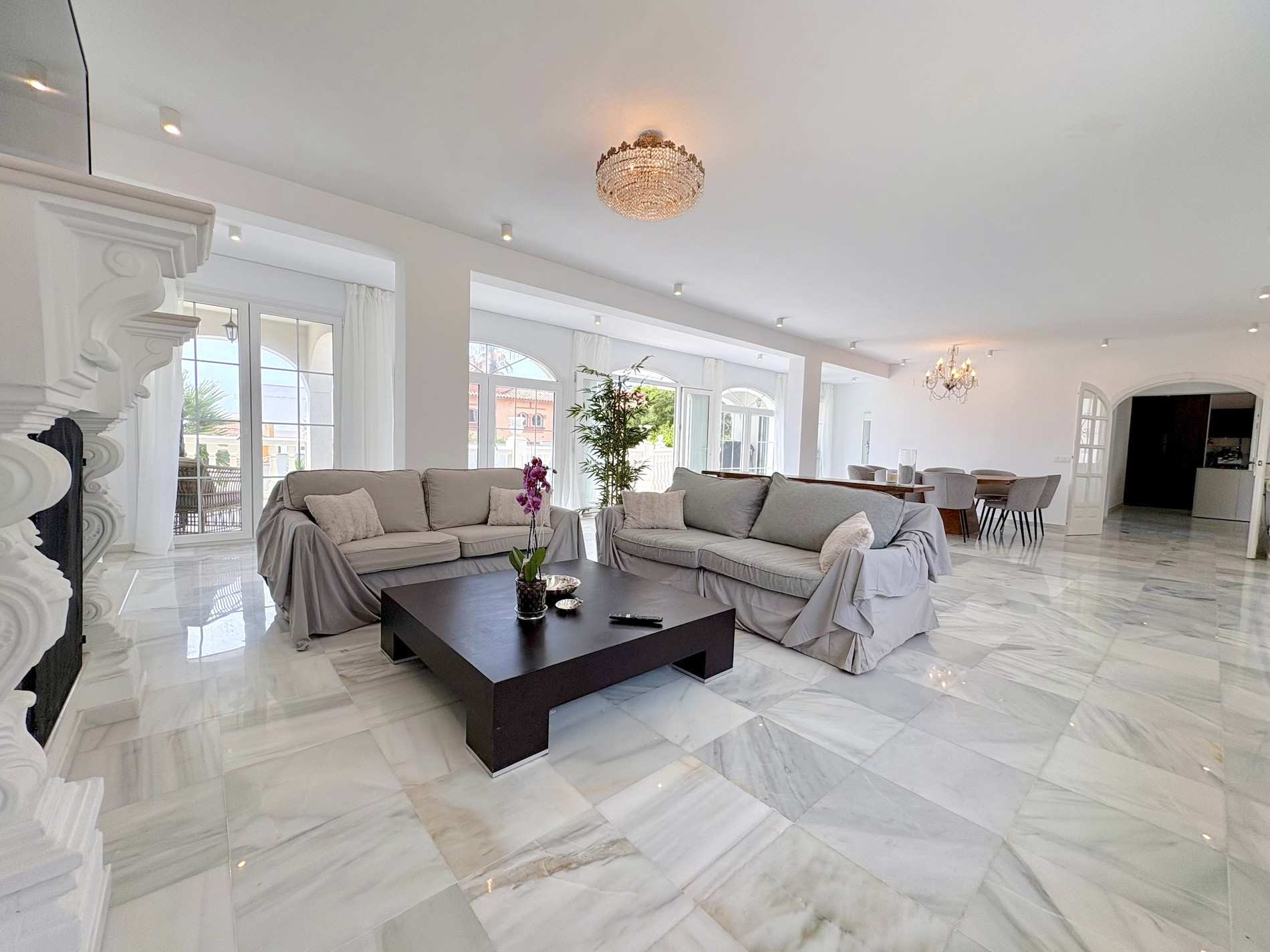 7 Bedroom Villa in Mijas - Photo 4