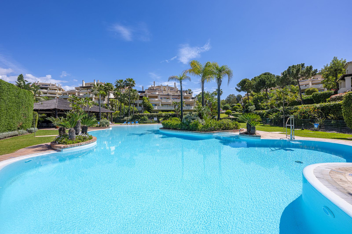 Apartment in Benahavis