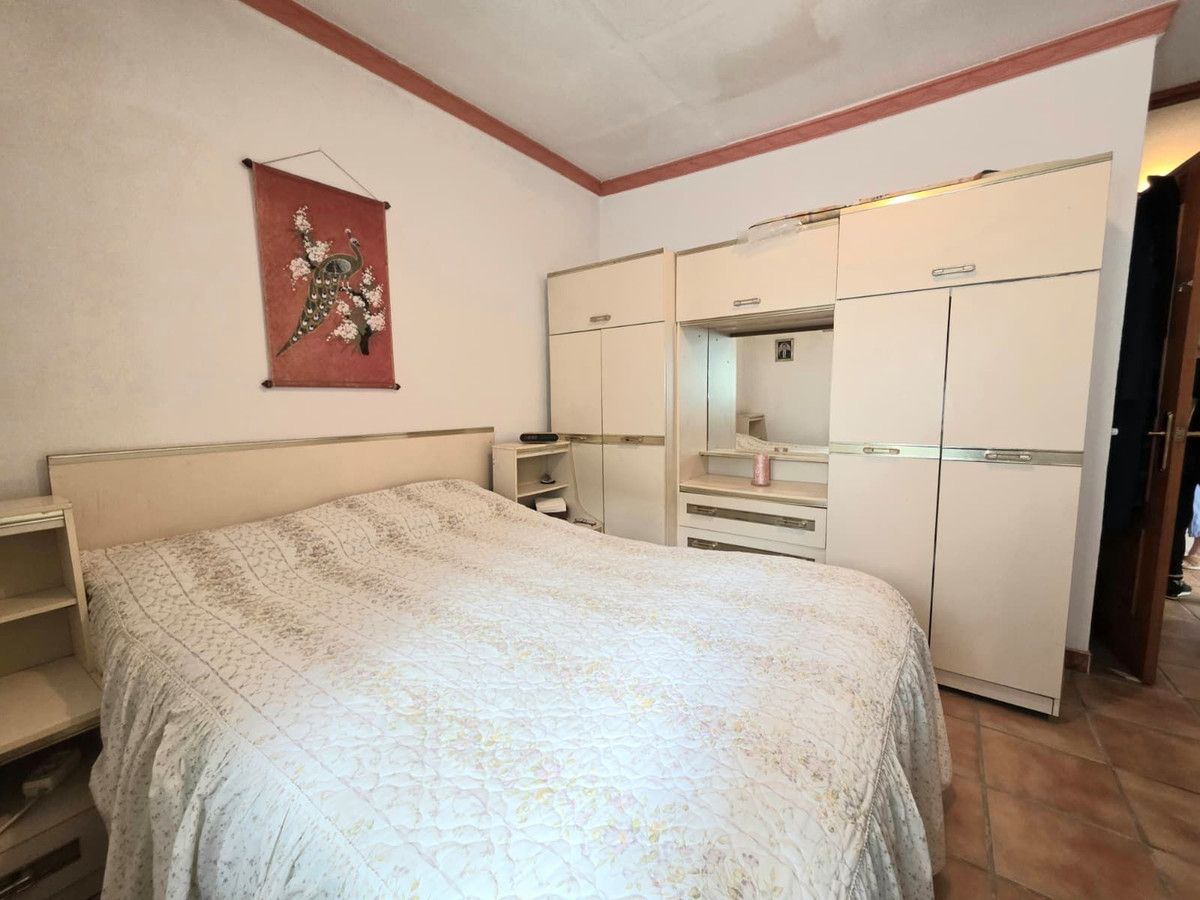 3 Bedroom Villa in Coín - Photo 11