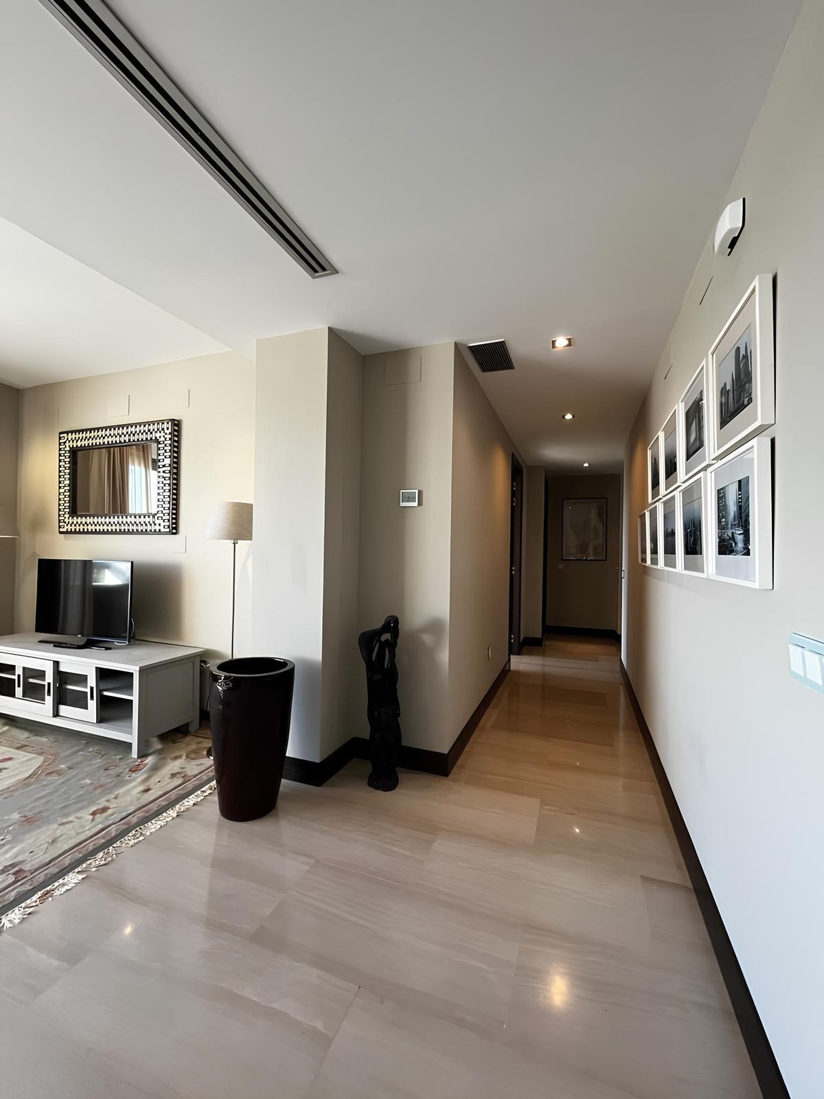 1 Bedroom Apartment in Benahavís - Foto 4