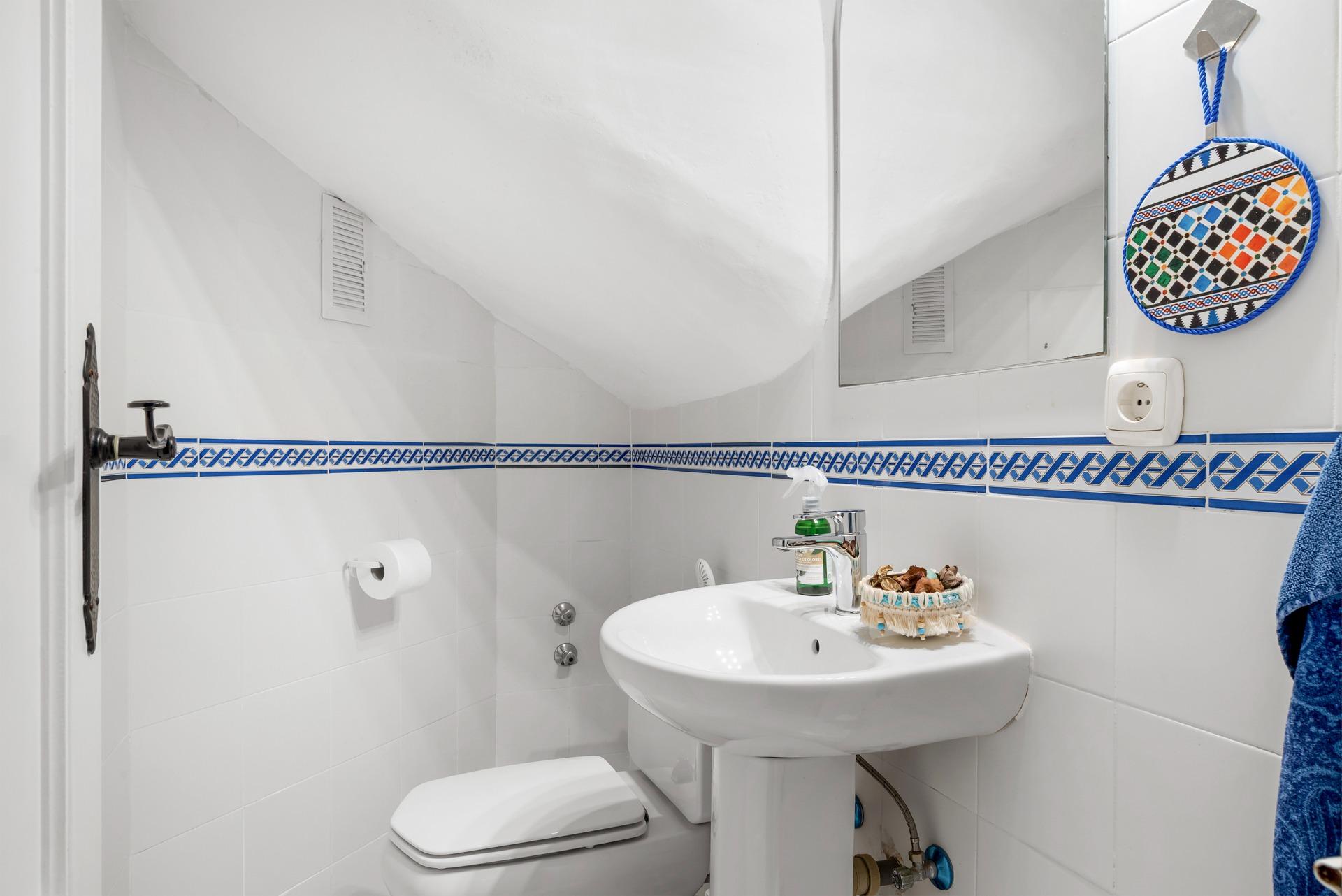 3 Bedroom Villa in Estepona - Photo 14