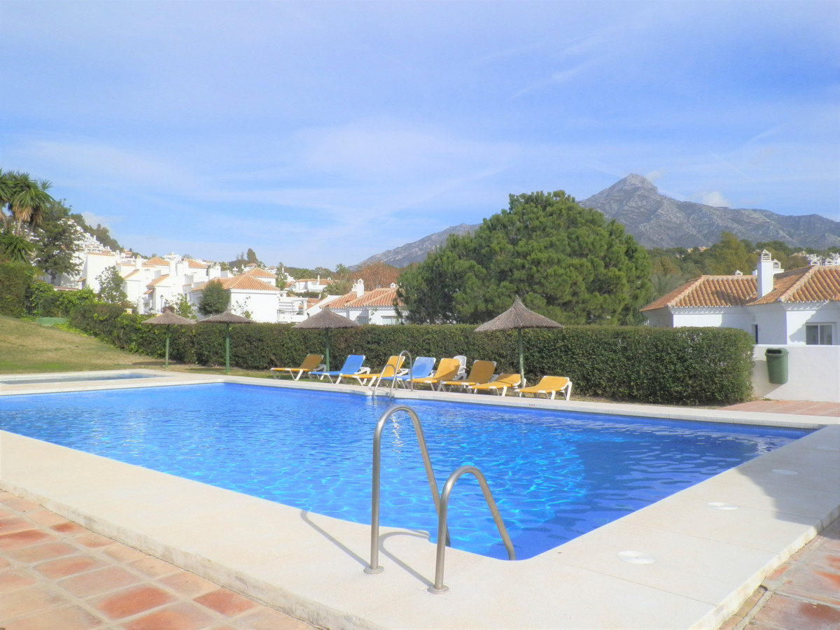 2 Bedroom Townhouse in Marbella - Photo 3