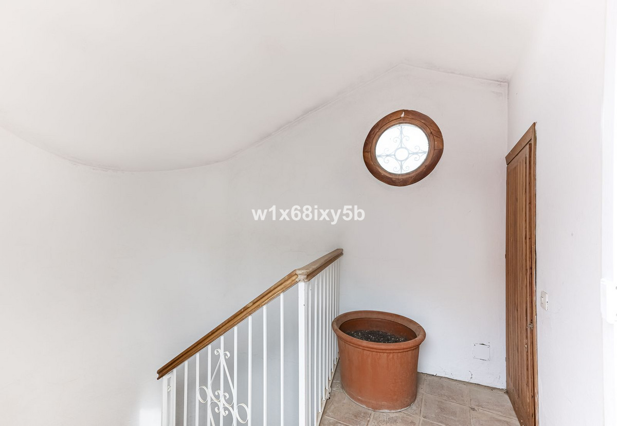 1 Bedroom Townhouse in Benahavís - Photo 34