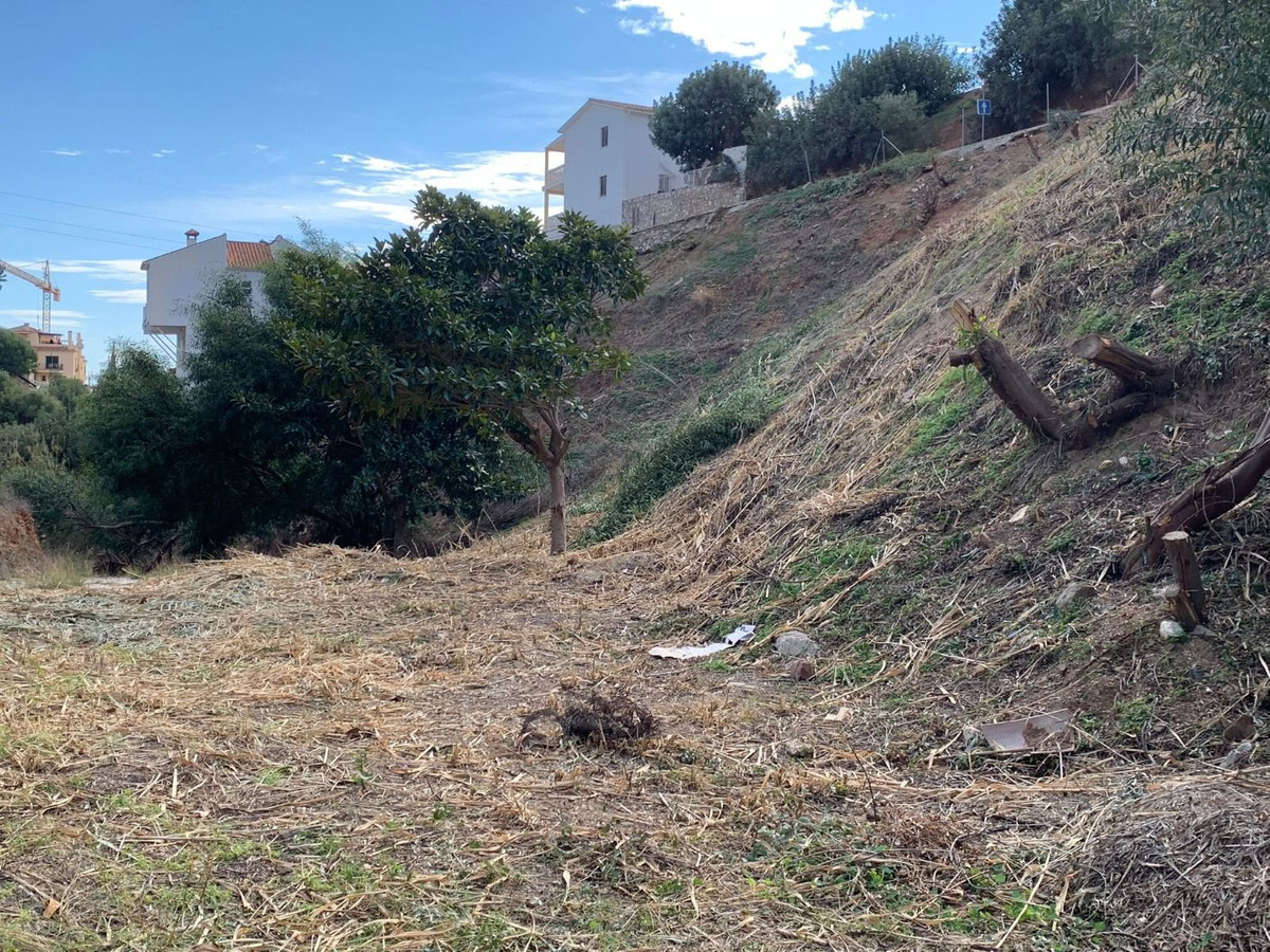 4,005 m² Plot in Fuengirola - Photo 3