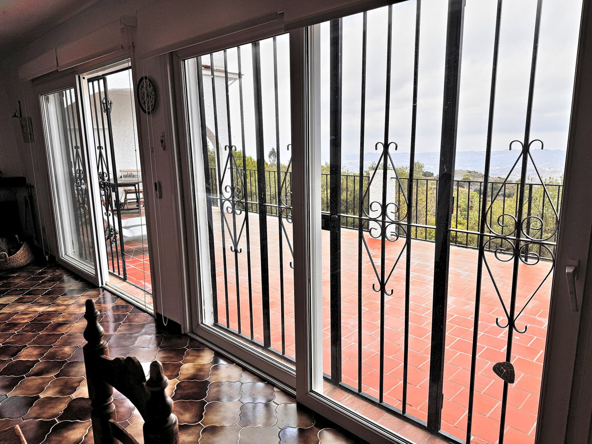 4 Bedroom Villa in Mijas - Photo 6