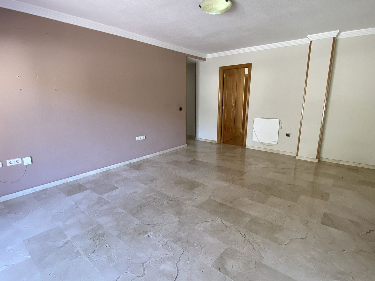 3 Bedroom Apartment in Benahavís - Foto 10