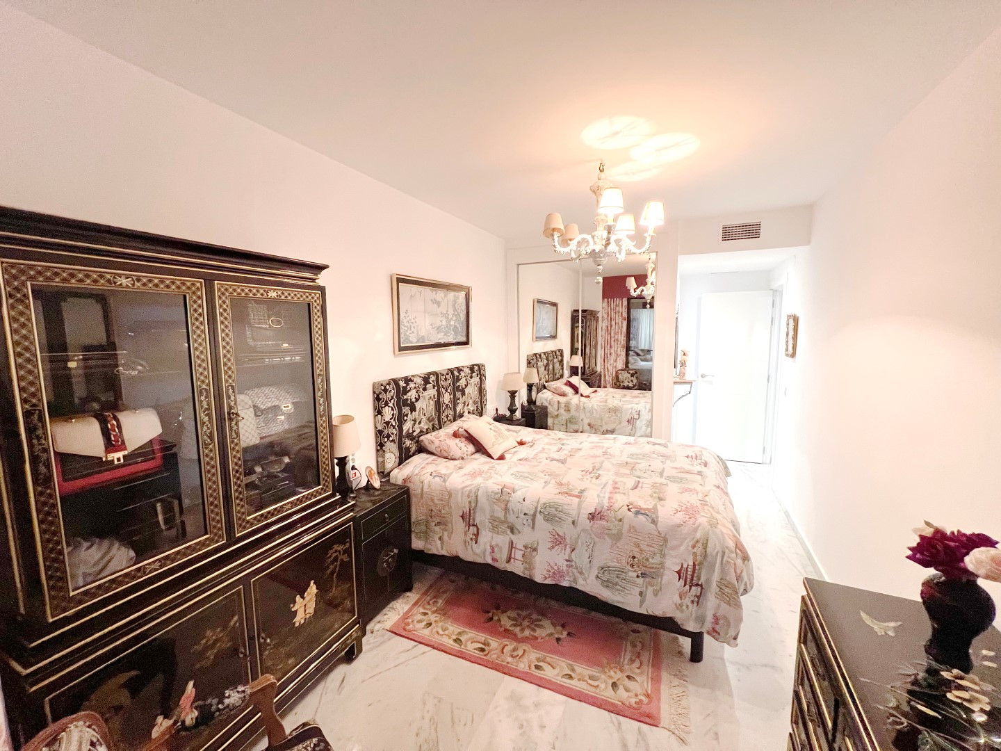 3 Bedroom Apartment in Marbella - Photo 13