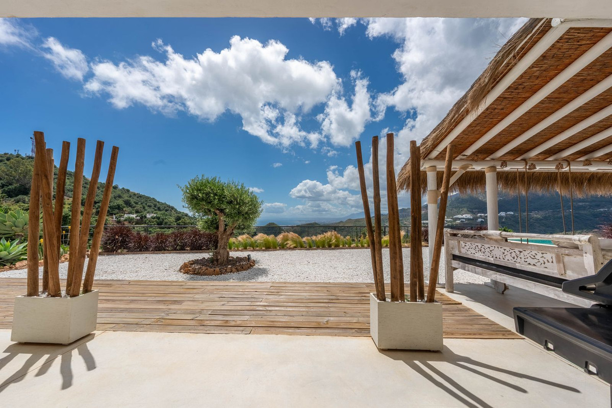 2 Bedroom Villa in Marbella - Photo 34