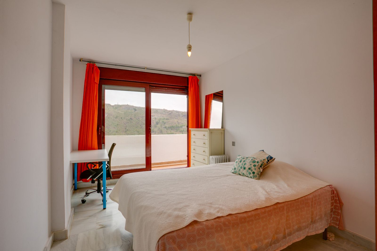 2 Bedroom Apartment in Benahavís - Foto 10