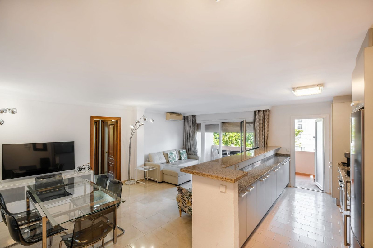 2 Bedroom Apartment in Marbella - Photo 14