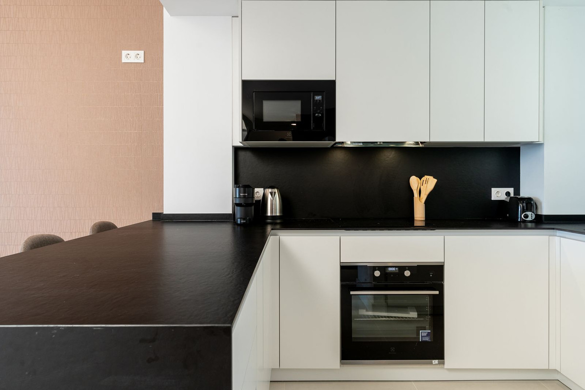 2 Bedroom Apartment in Fuengirola - Photo 20
