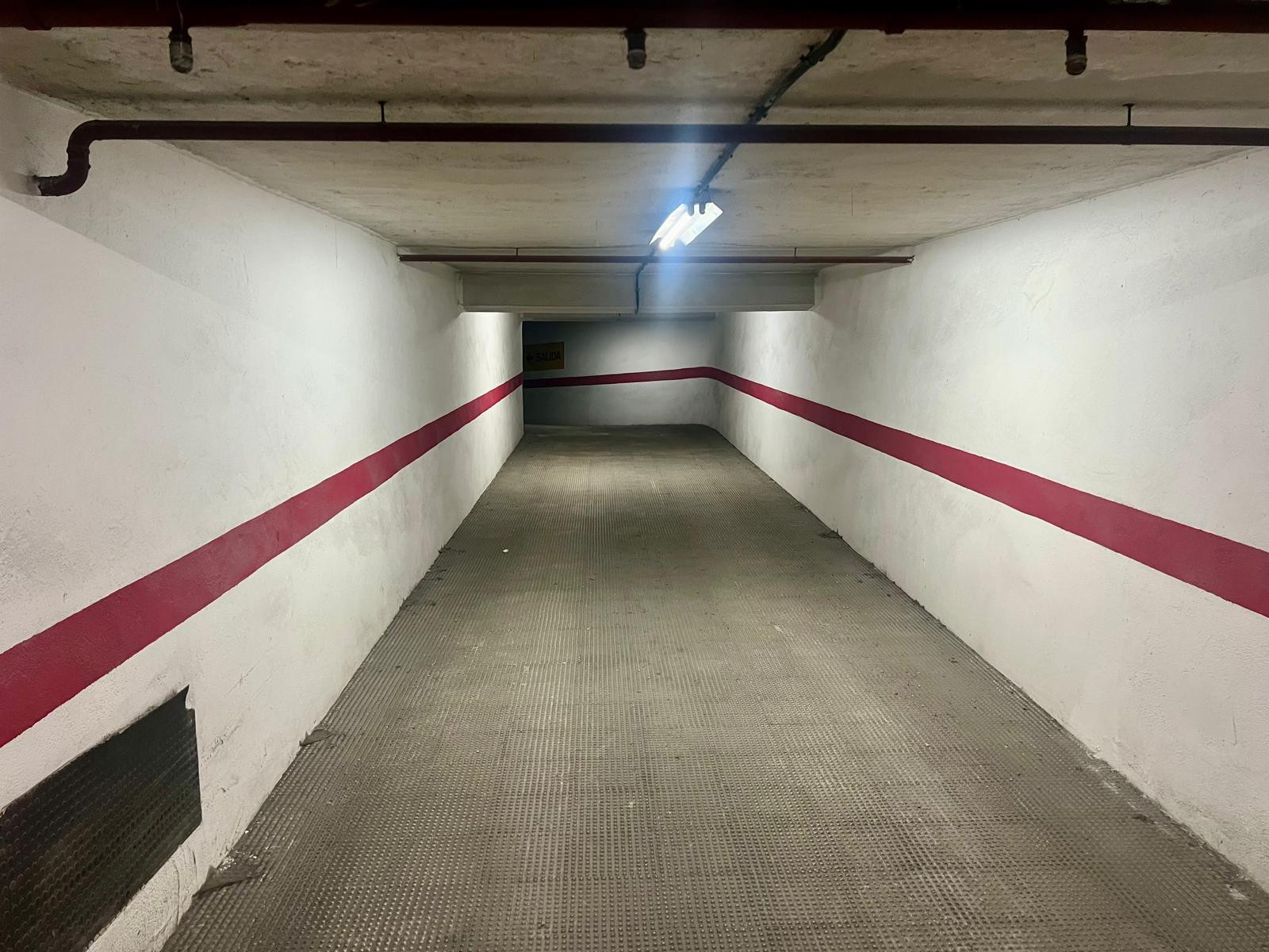 Garage with pool in Malaga, Spain – Photo 6