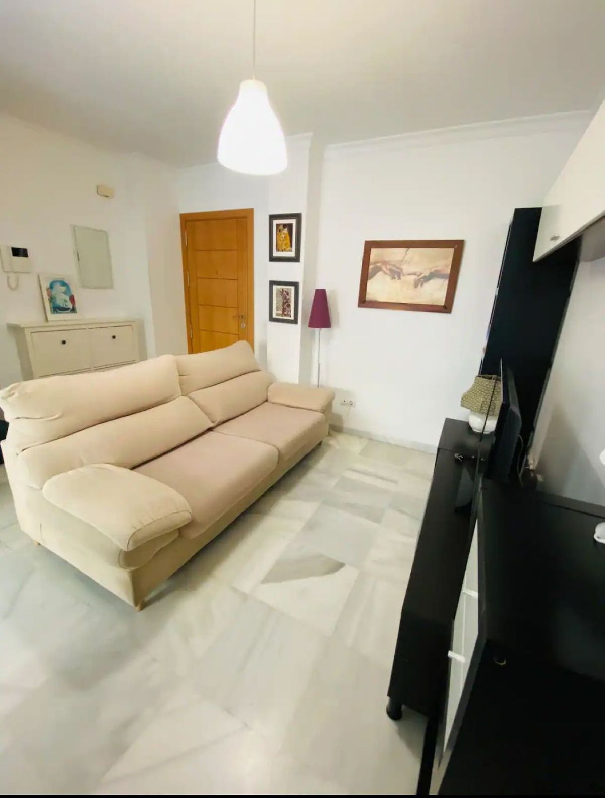 2 Bedroom Apartment in Fuengirola - Photo 17