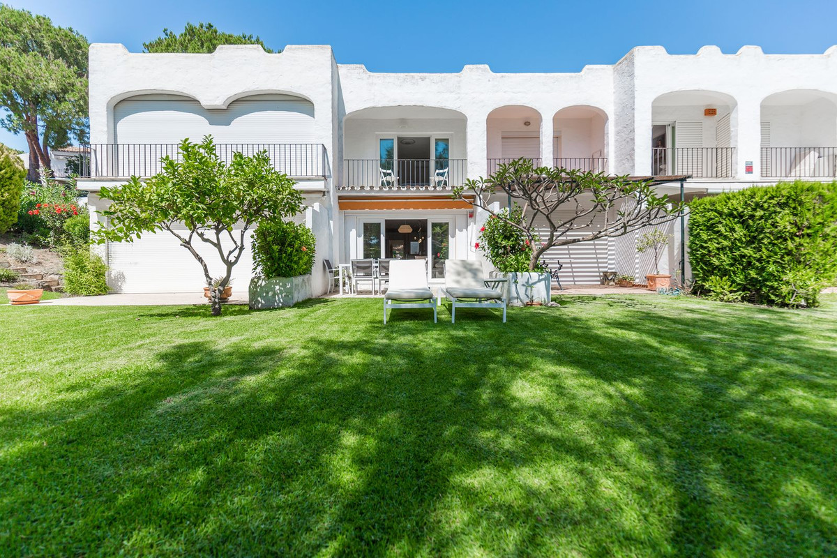 Townhouse in Nueva Andalucia