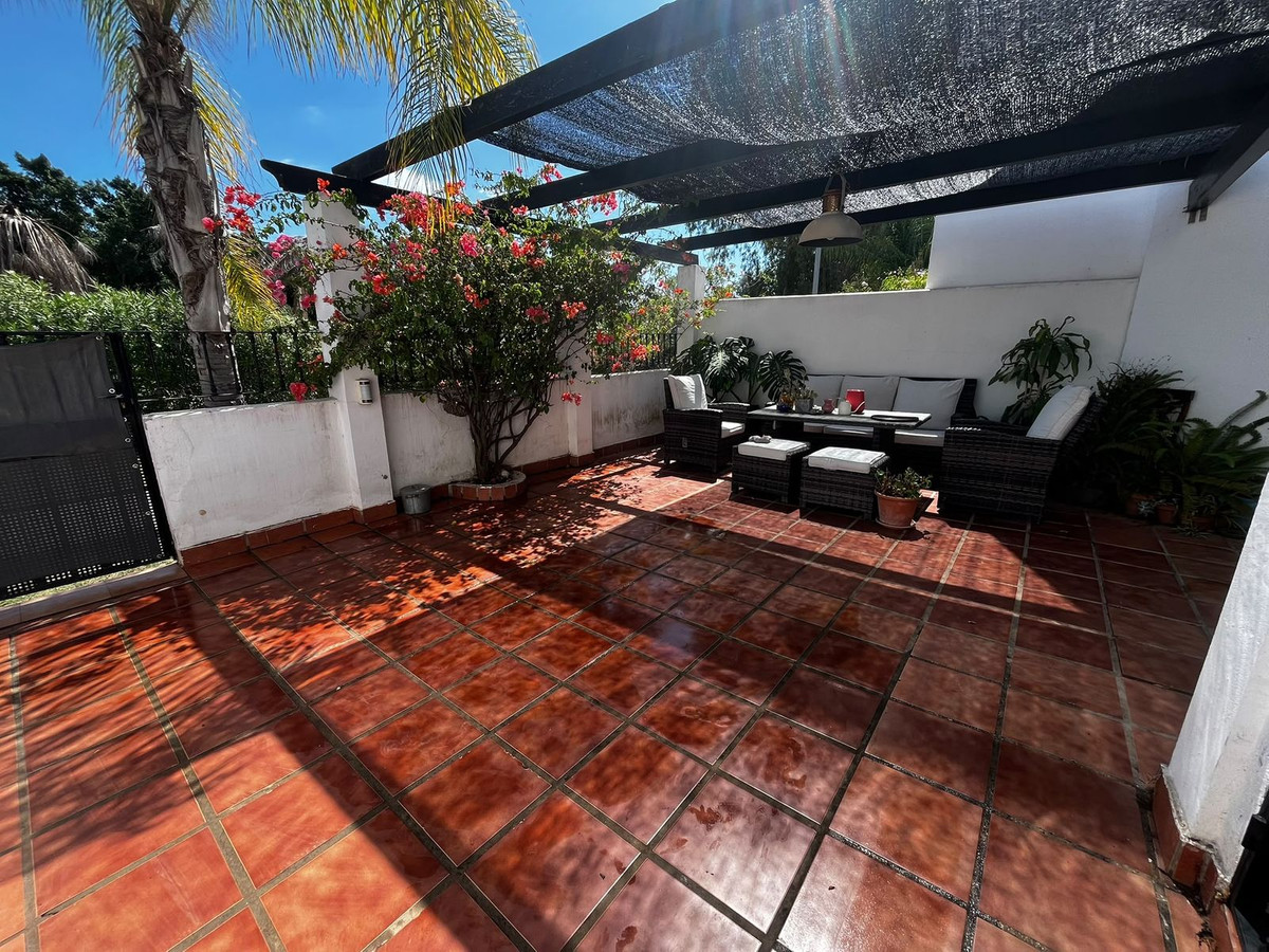 4 Bedroom Townhouse in Marbella - Photo 10