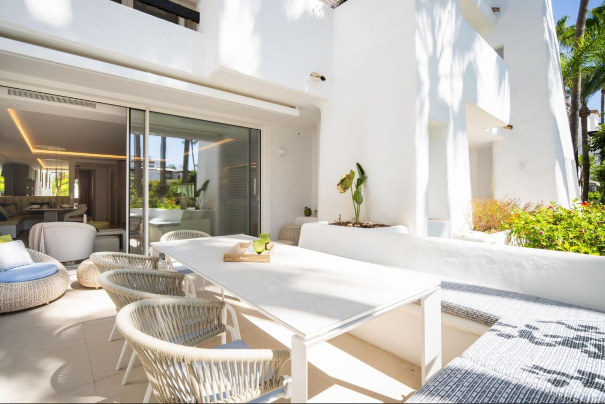 3 Bedroom Apartment in Marbella - Photo 4