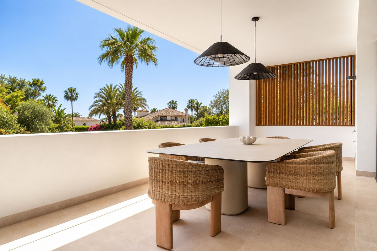 5 Bedroom Villa in Marbella - Photo 11
