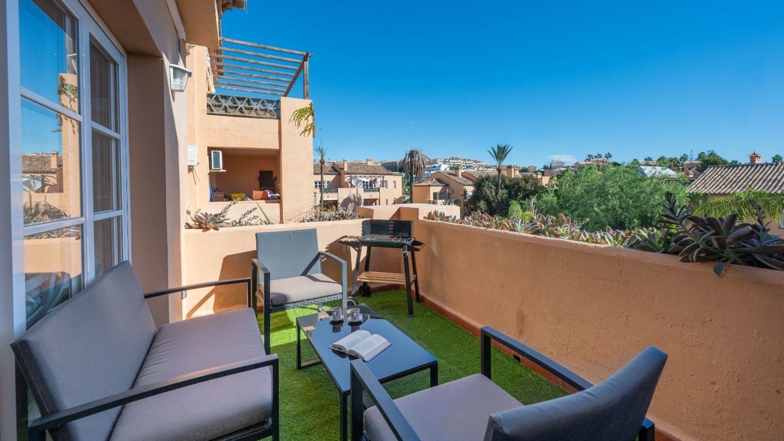 2 Bedroom Apartment in Mijas - Photo 15