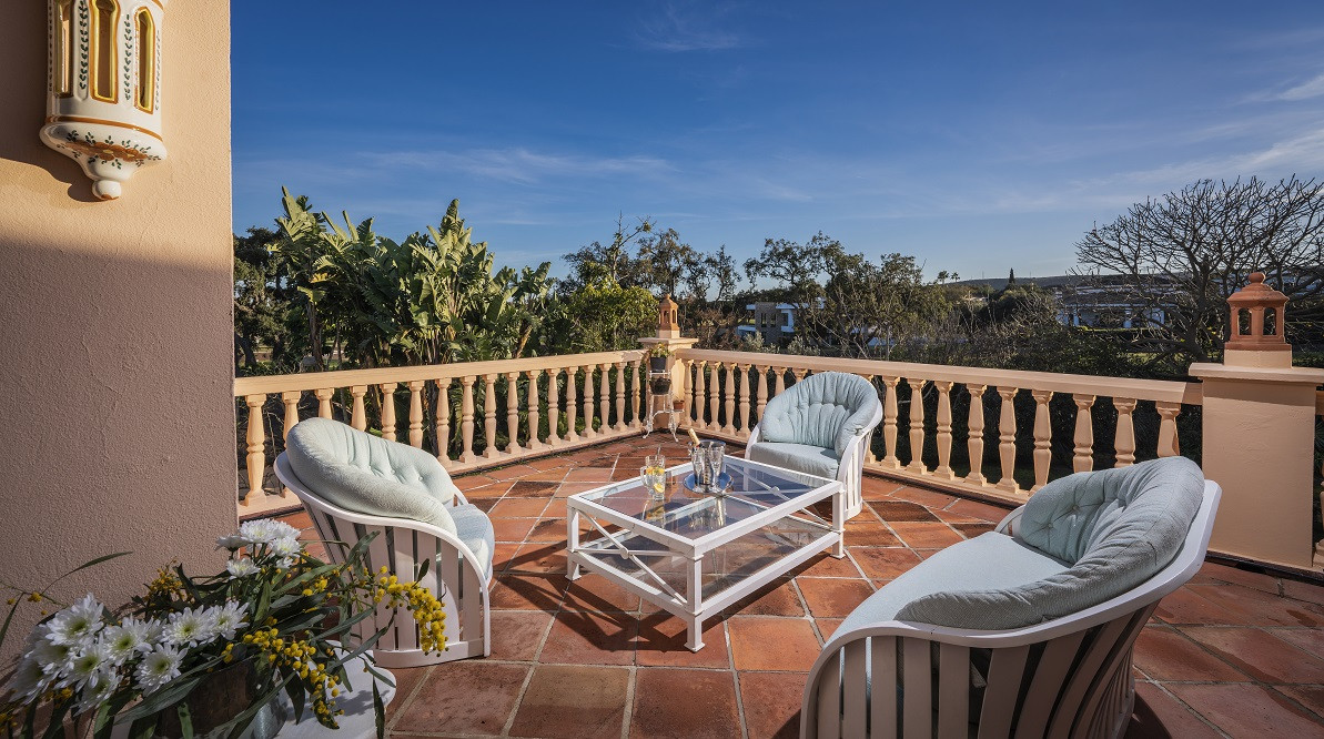 5 Bedroom Villa in San Roque - Photo 33