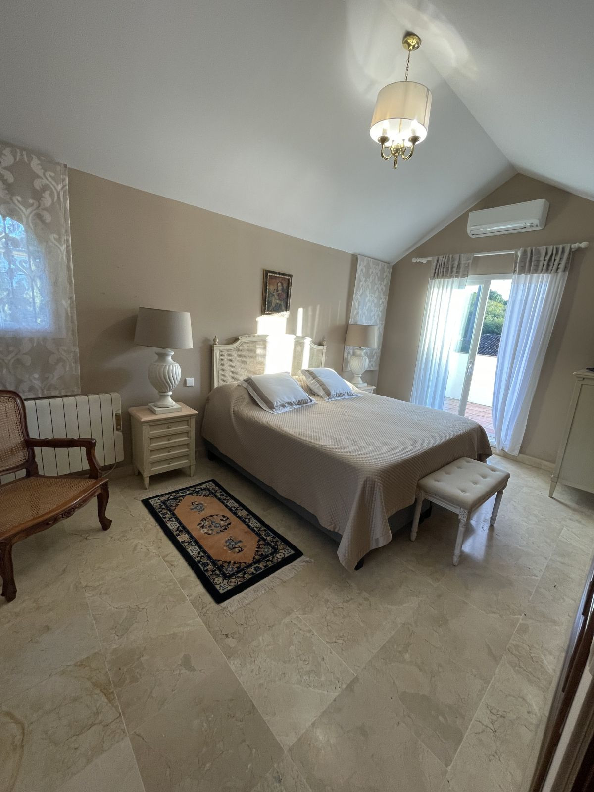 4 Bedroom Villa in Marbella - Photo 46