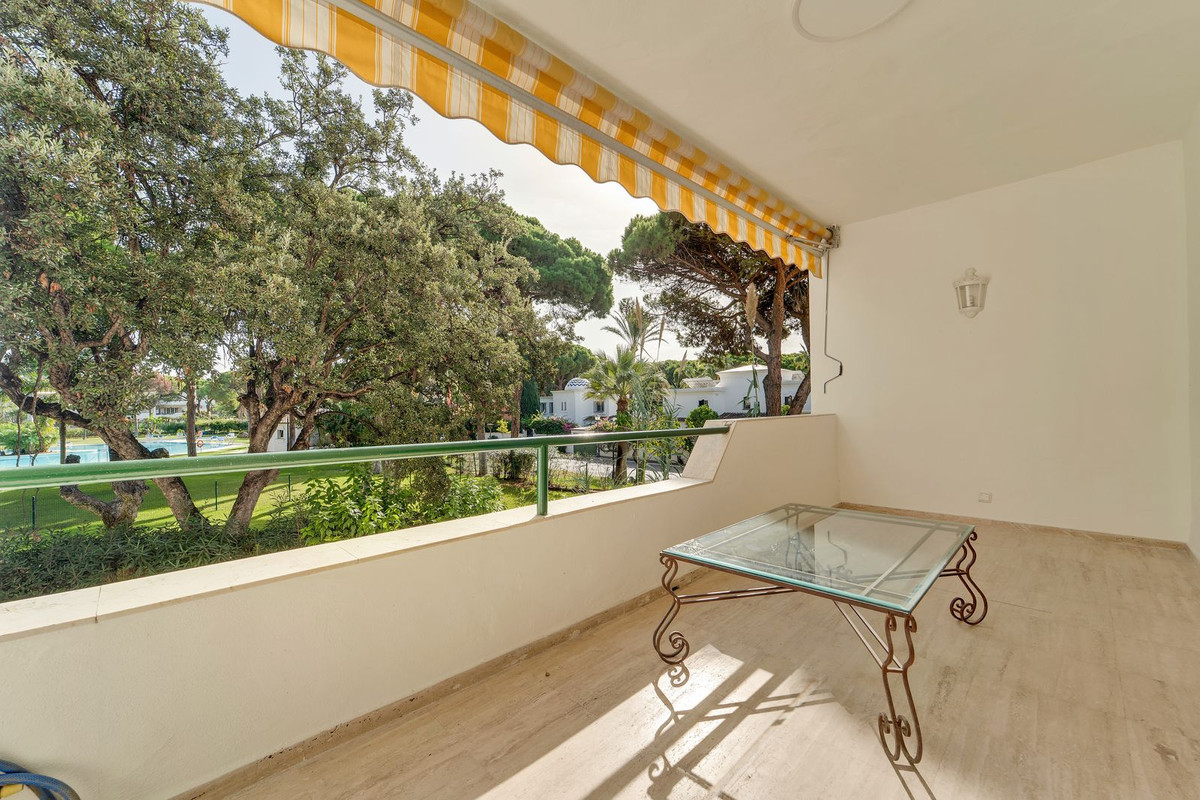 3 Bedroom Apartment in Estepona - Photo 20