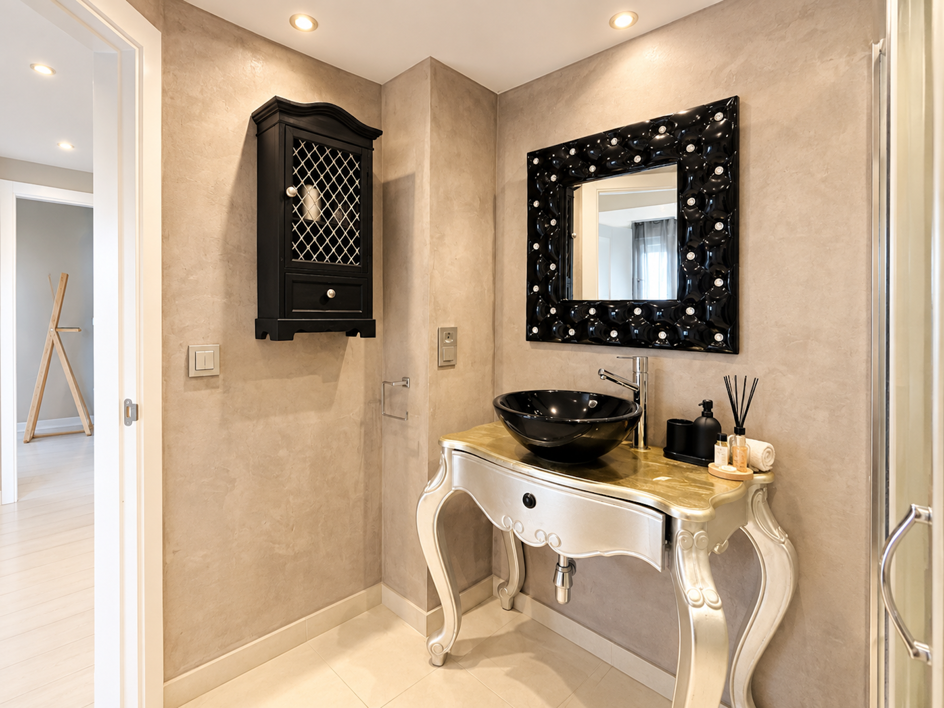 3 Bedroom Apartment in Marbella - Photo 24
