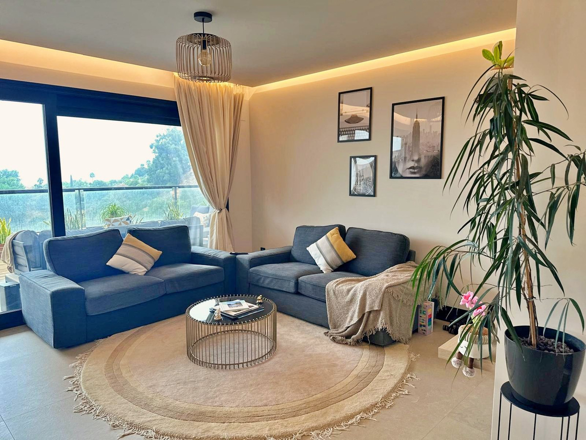 2 Bedroom Apartment in Marbella - Photo 14