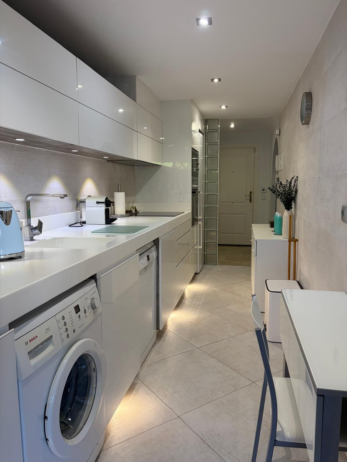 2 Bedroom Apartment in Marbella - Photo 7
