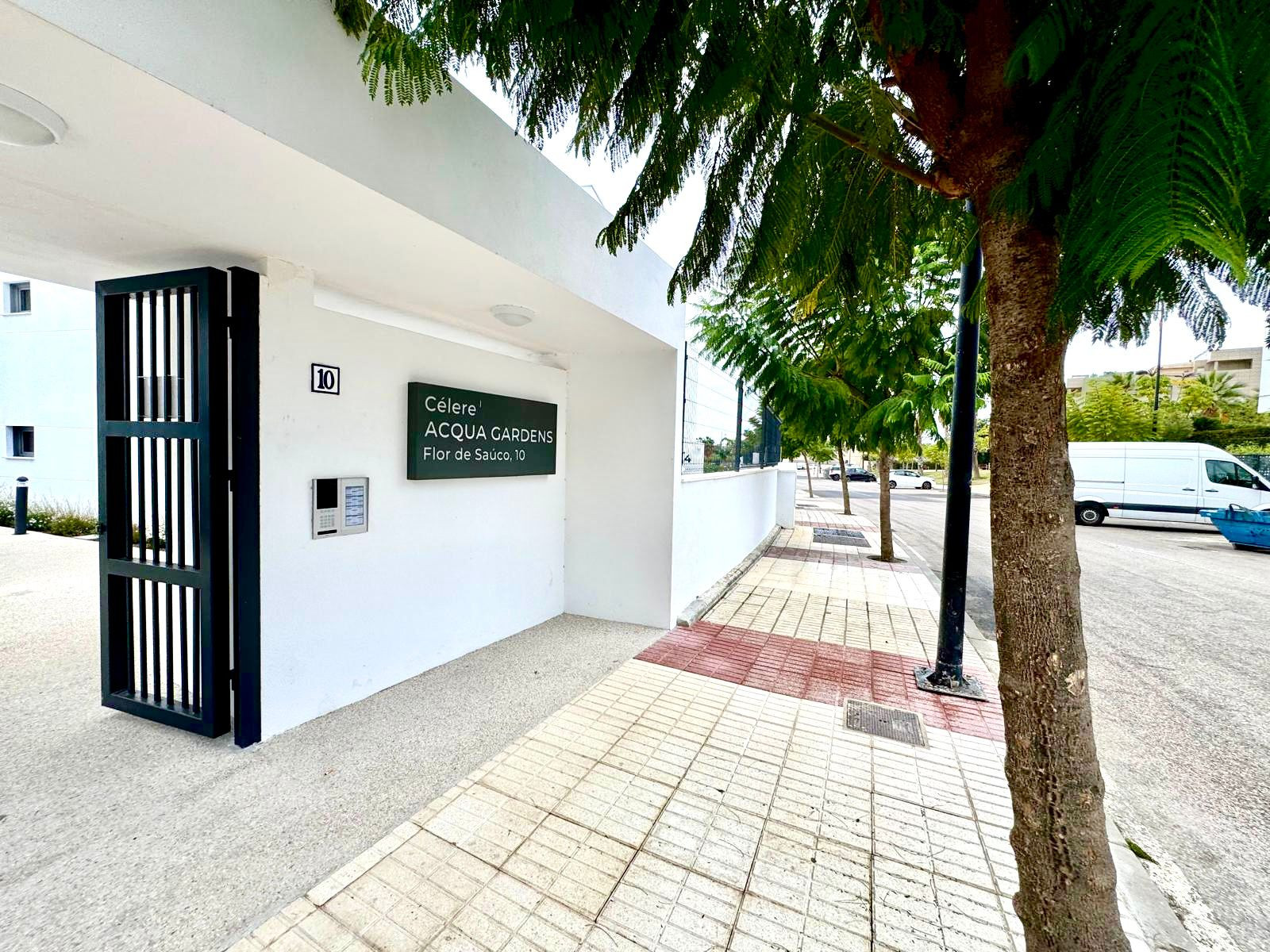 2 Bedroom Apartment in Estepona - Photo 24