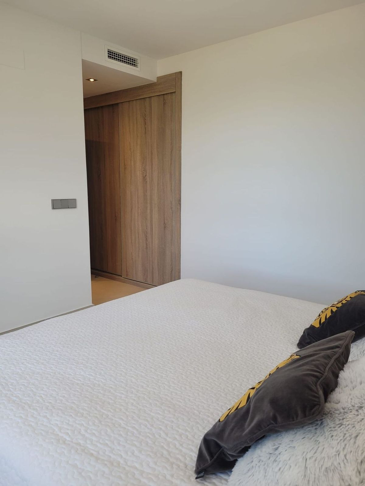 3 Bedroom Apartment in Benahavís - Photo 12