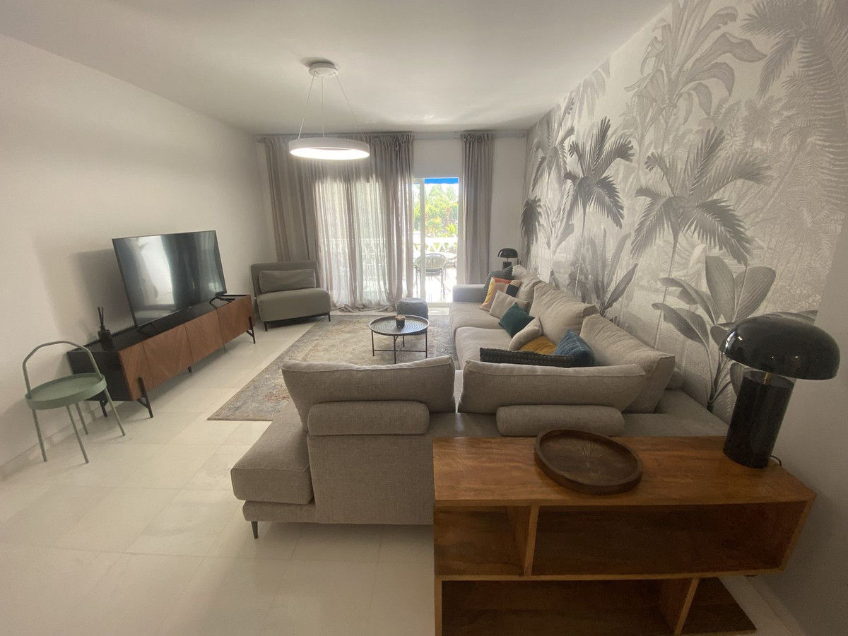 3 Bedroom Apartment in Marbella - Photo 17